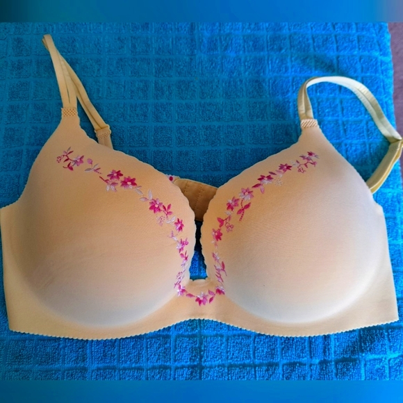 ANGELS BRA by Victoria's Secret FLORAL DESIGN size 36D underwire MOLDED CUPS - Picture 1 of 4